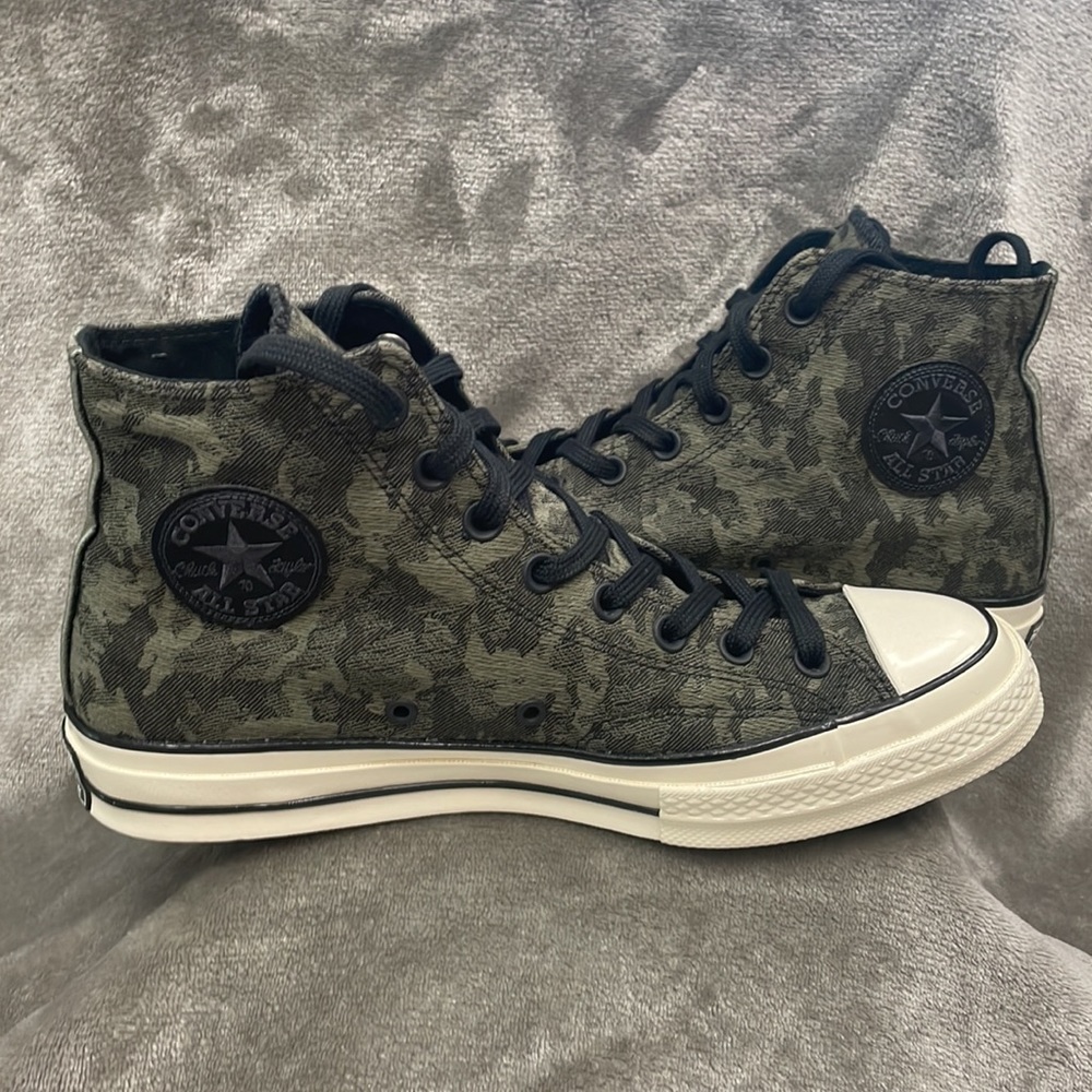 NWOT Converse Chuck Taylor Hi Tops Men’s Size 9 Women’s size 11. Green and black - Picture 5 of 11